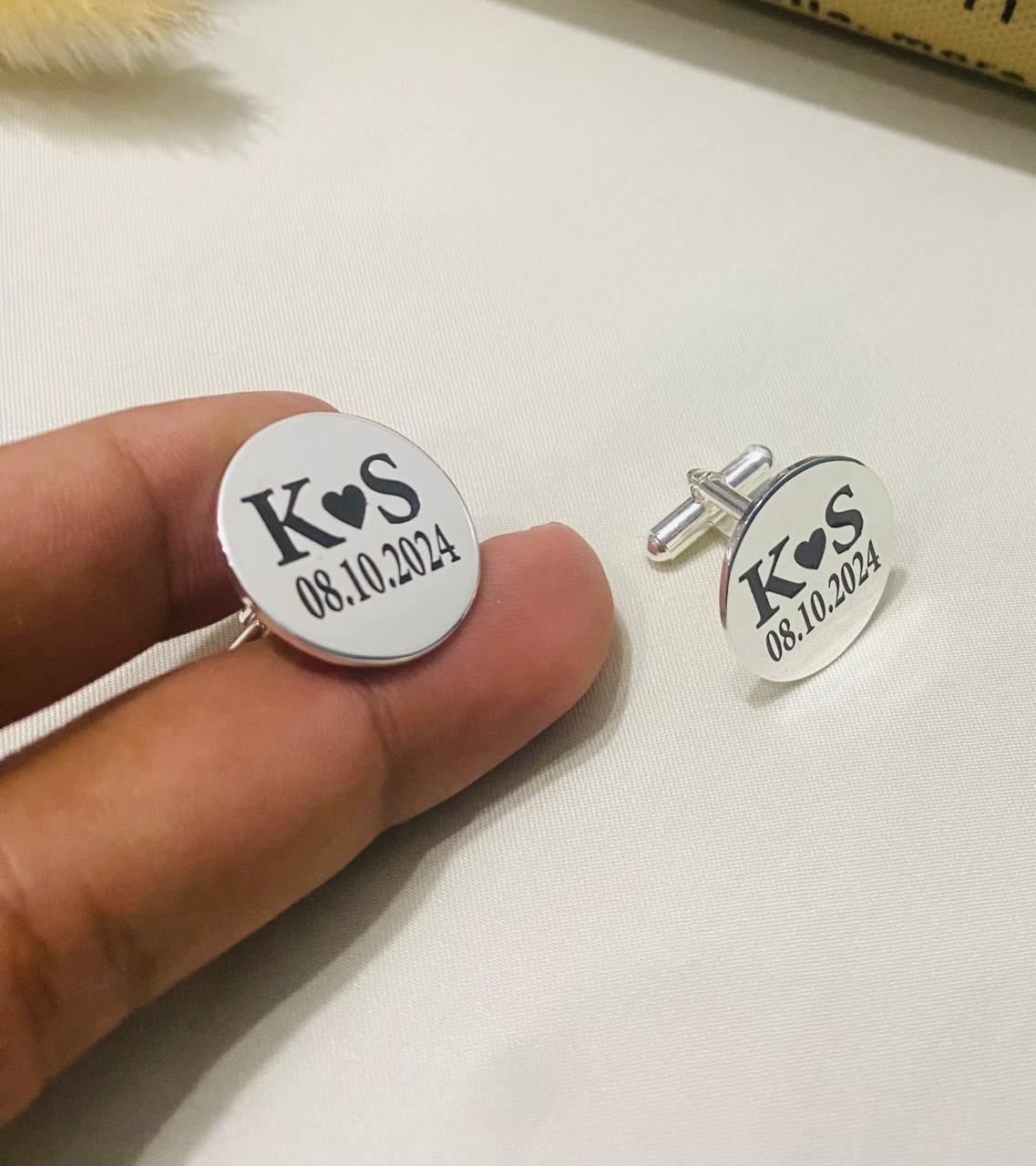 طقم ازرار اكمام ( كافلينجز) حفر تاريخ وحروف